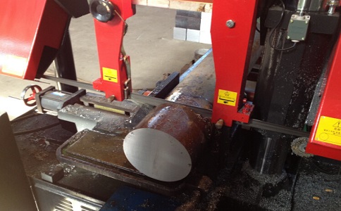 威远卧式带锯床加工时出现明显振荡如何排查？